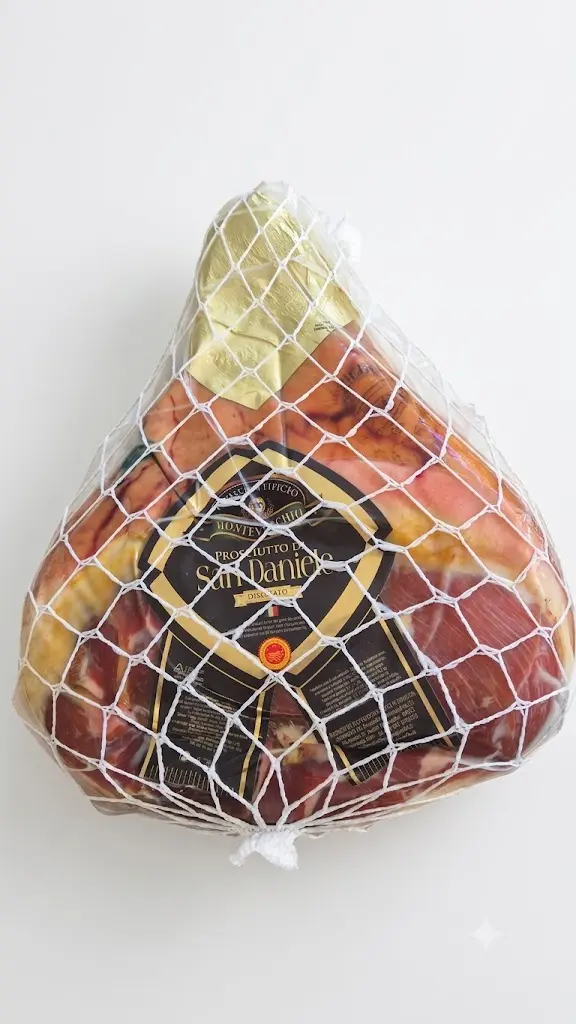 MONTEVECCHIO SAN DANIELE DRY-CURED HAM BONELESS 7 kg ca. min 12 months
